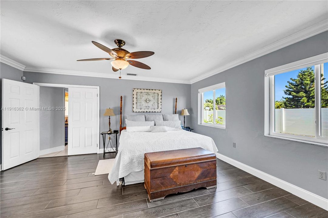 На продажу: $1,550,000 (4 спален, 3 ванн, 3748 Квадратных фут)