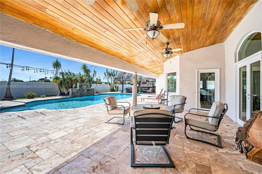 На продажу: $1,550,000 (4 спален, 3 ванн, 3748 Квадратных фут)