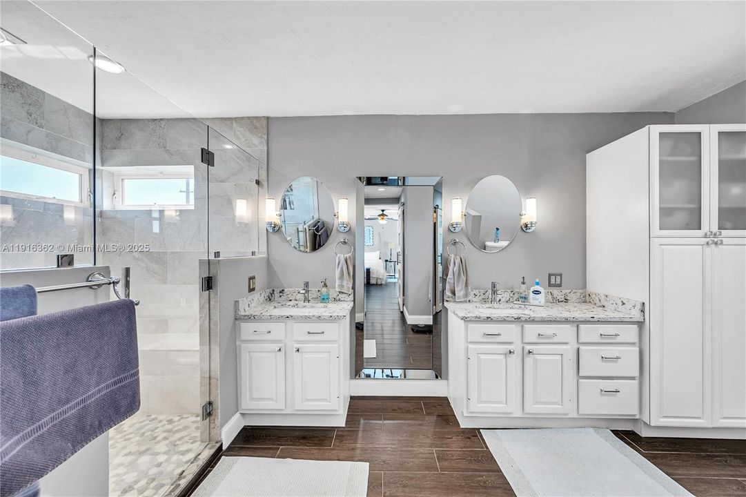 На продажу: $1,550,000 (4 спален, 3 ванн, 3748 Квадратных фут)