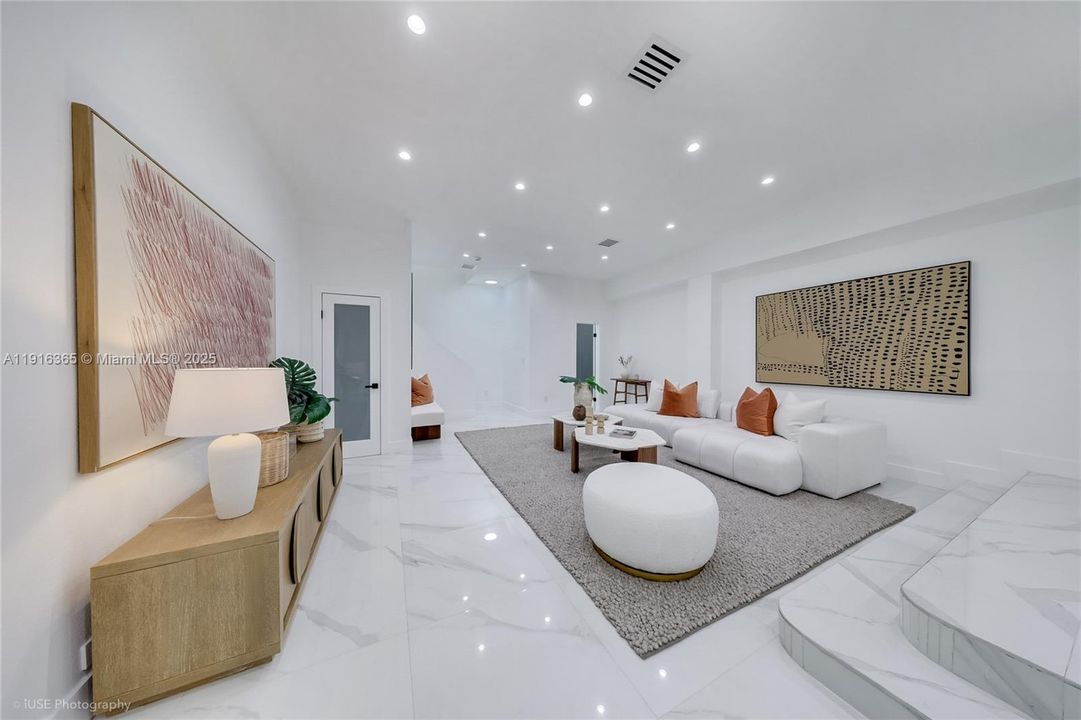 For Rent: $15,000 (4 beds, 3 baths, 3486 Square Feet)