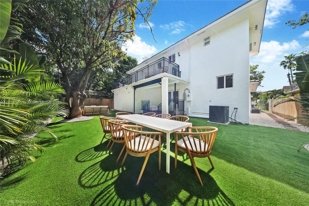 For Rent: $15,000 (4 beds, 3 baths, 3486 Square Feet)