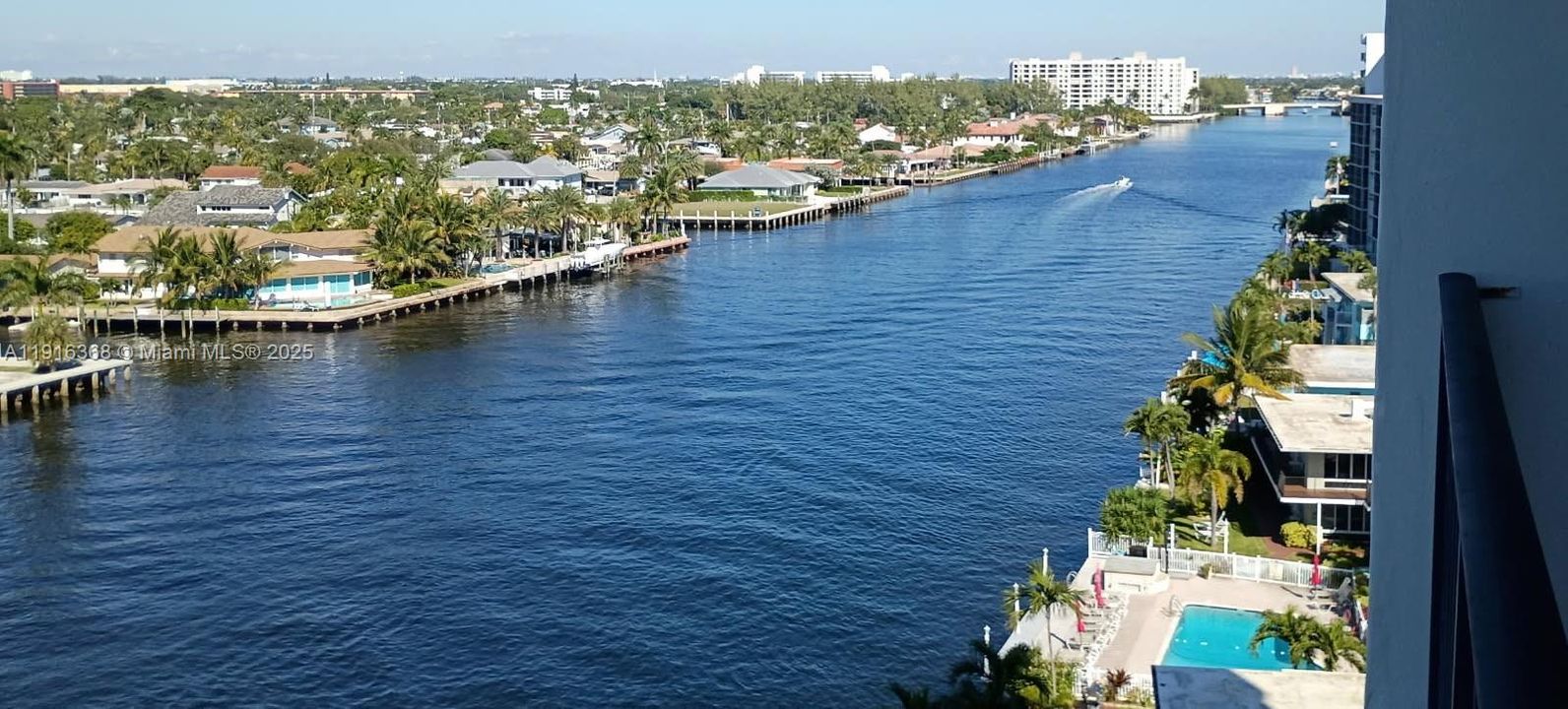 En Venta: $549,000 (2 camas, 2 baños, 1200 Pies cuadrados)