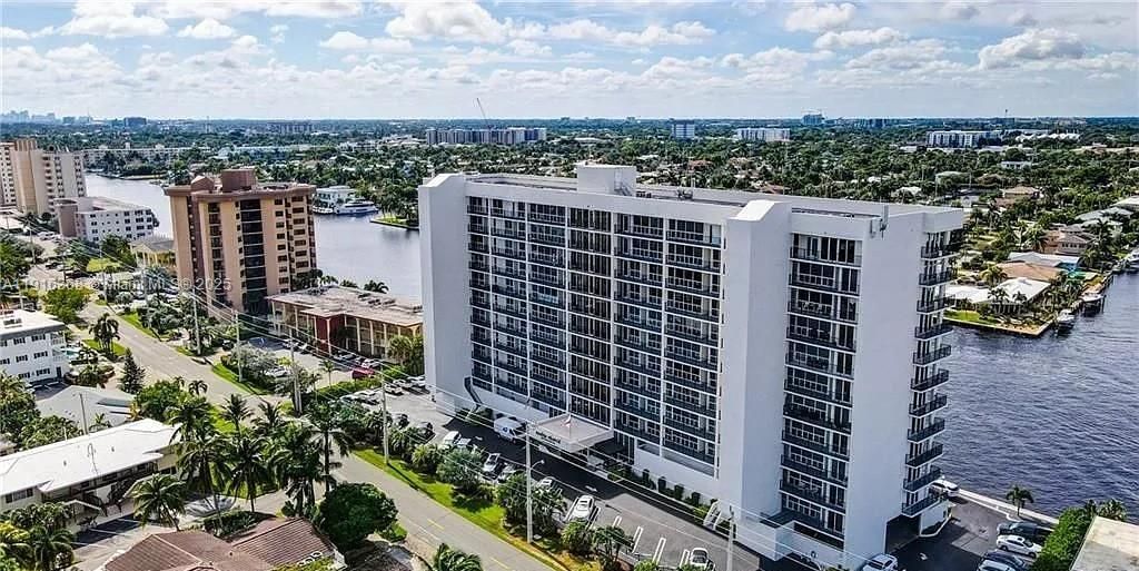 En Venta: $549,000 (2 camas, 2 baños, 1200 Pies cuadrados)