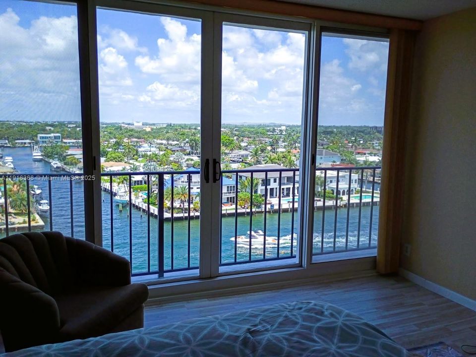 En Venta: $549,000 (2 camas, 2 baños, 1200 Pies cuadrados)