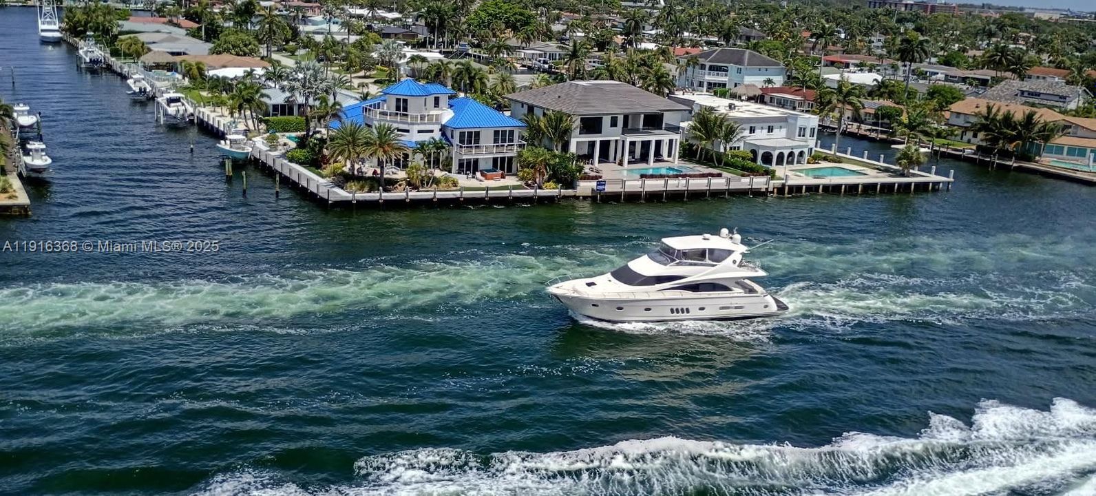 En Venta: $549,000 (2 camas, 2 baños, 1200 Pies cuadrados)