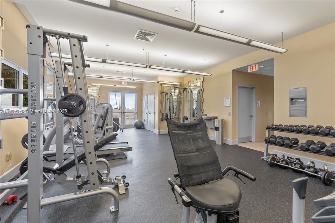 出租: $2,700 (1 贝兹, 1 浴室, 810 平方英尺)