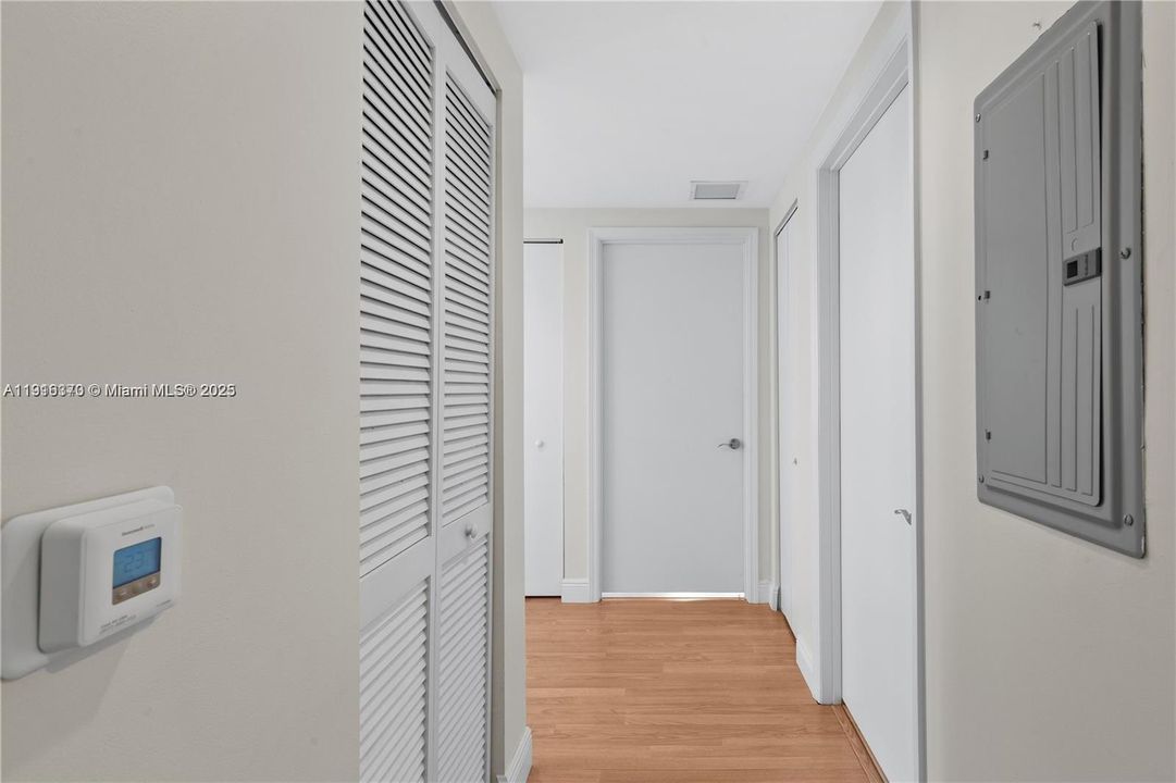 出租: $2,700 (1 贝兹, 1 浴室, 810 平方英尺)