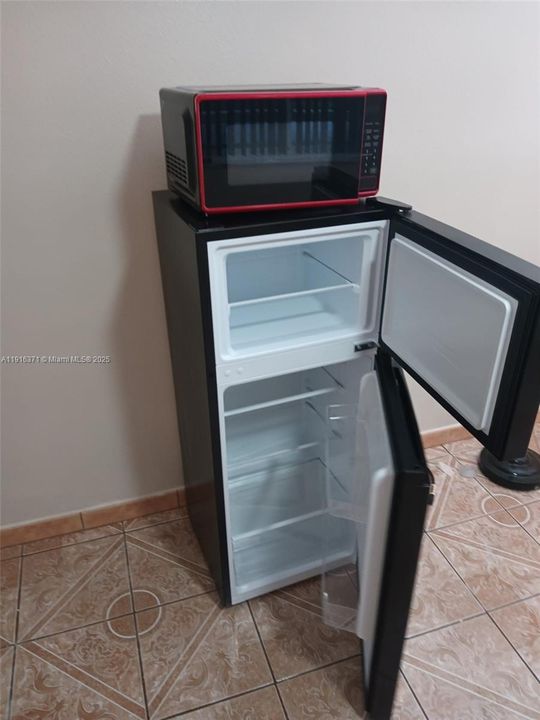 В аренду: $1,175 (0 спален, 1 ванн, 1661 Квадратных фут)