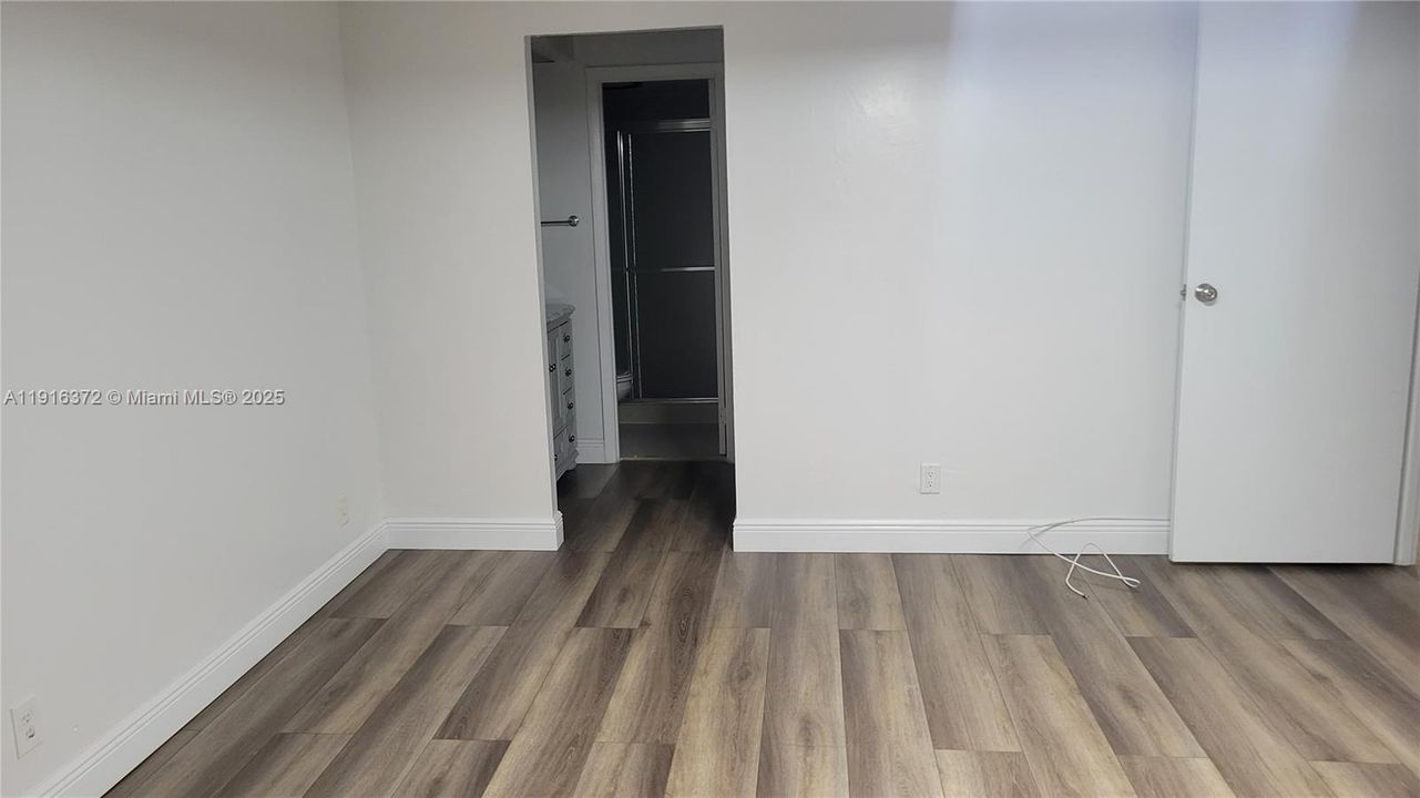 Activo con contrato: $1,875 (2 camas, 2 baños, 1100 Pies cuadrados)