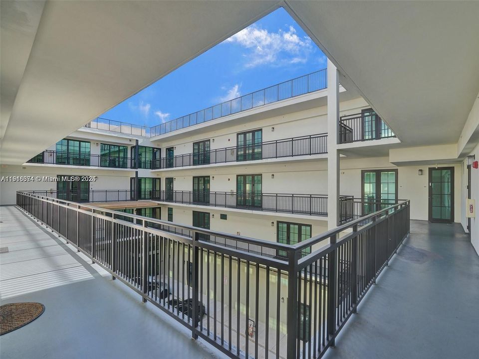 For Rent: $2,000 (1 beds, 1 baths, 436 Square Feet)