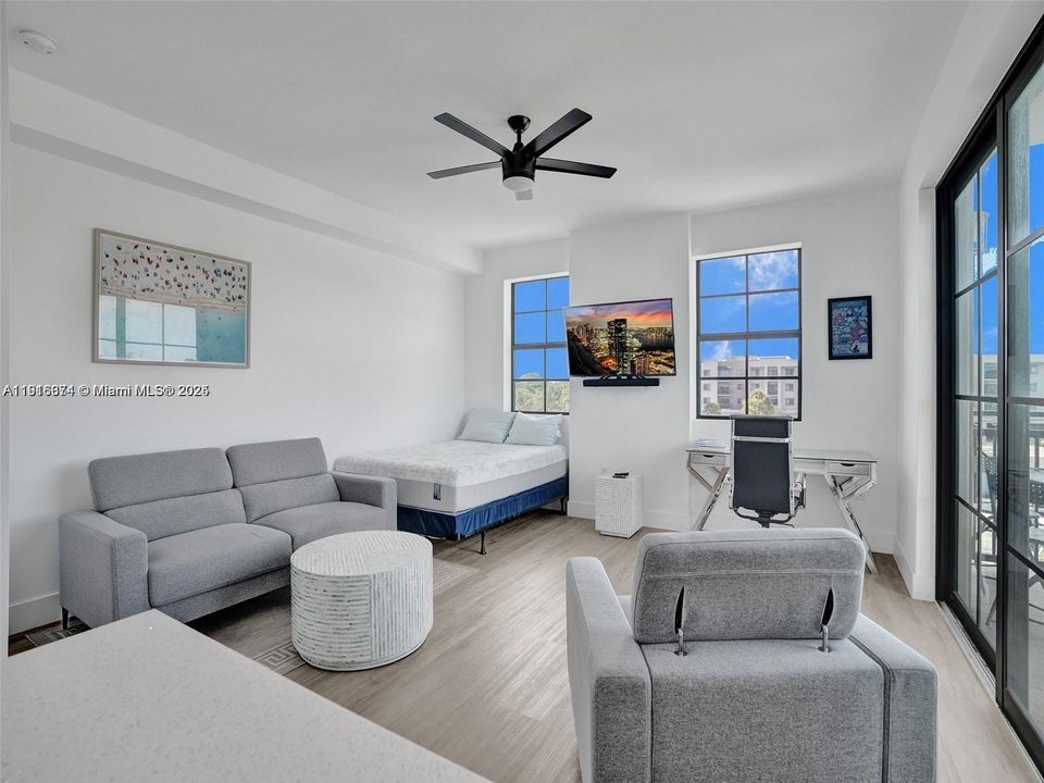 For Rent: $2,000 (1 beds, 1 baths, 436 Square Feet)