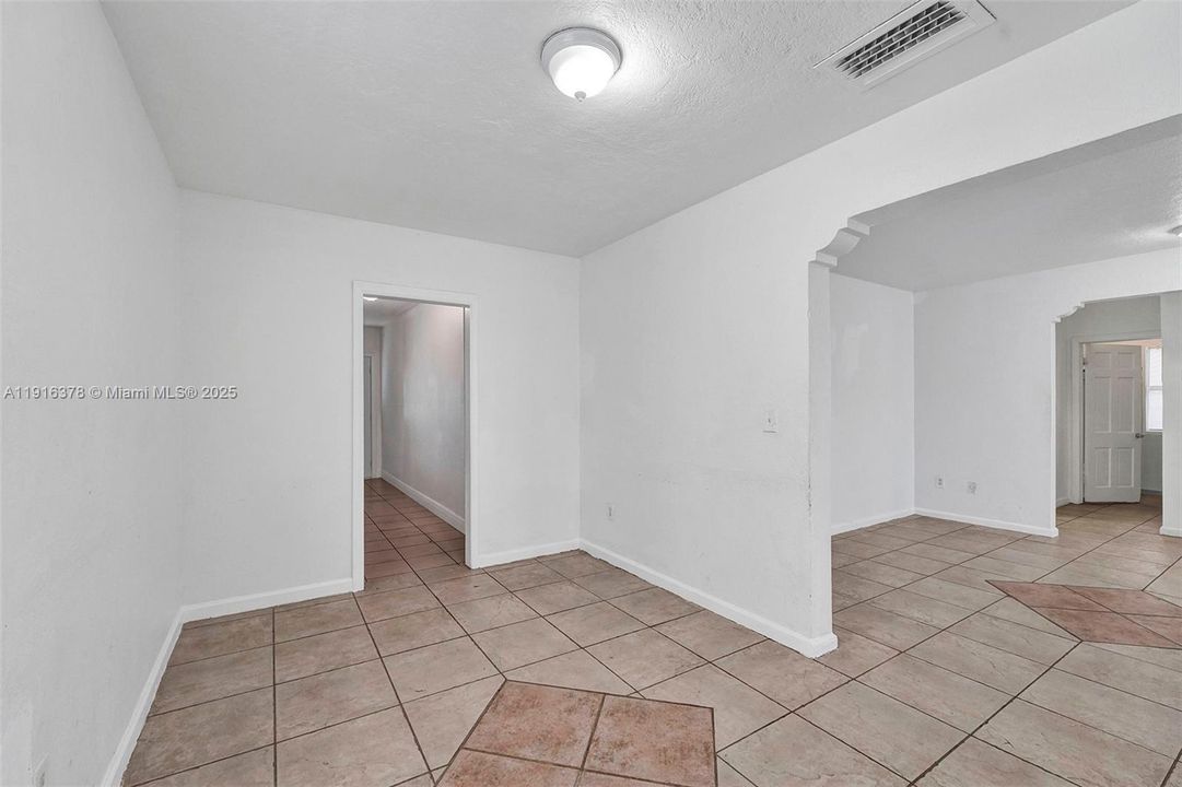 For Sale: $660,000 (3 beds, 2 baths, 1356 Square Feet)