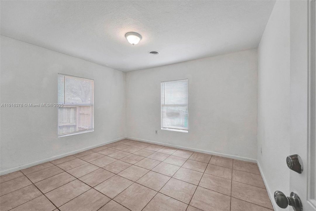 For Sale: $660,000 (3 beds, 2 baths, 1356 Square Feet)