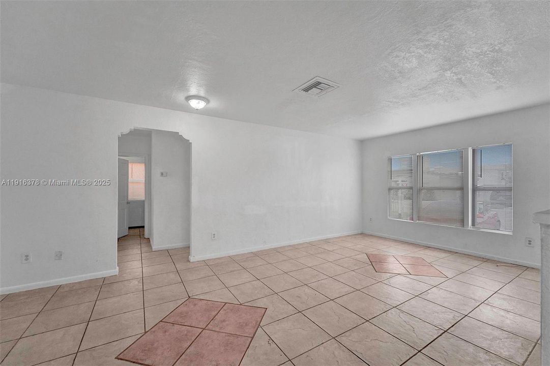 For Sale: $660,000 (3 beds, 2 baths, 1356 Square Feet)