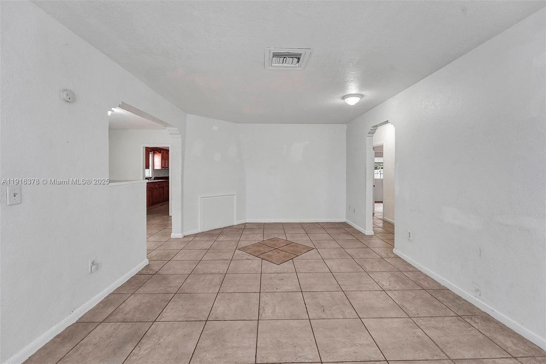 For Sale: $660,000 (3 beds, 2 baths, 1356 Square Feet)