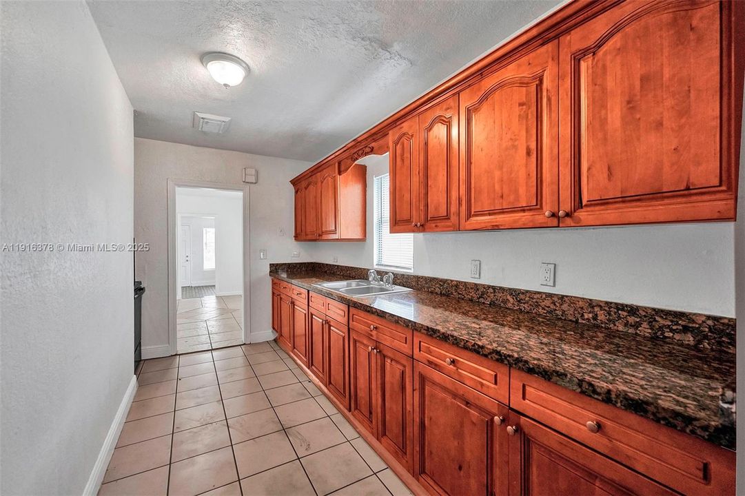 For Sale: $660,000 (3 beds, 2 baths, 1356 Square Feet)