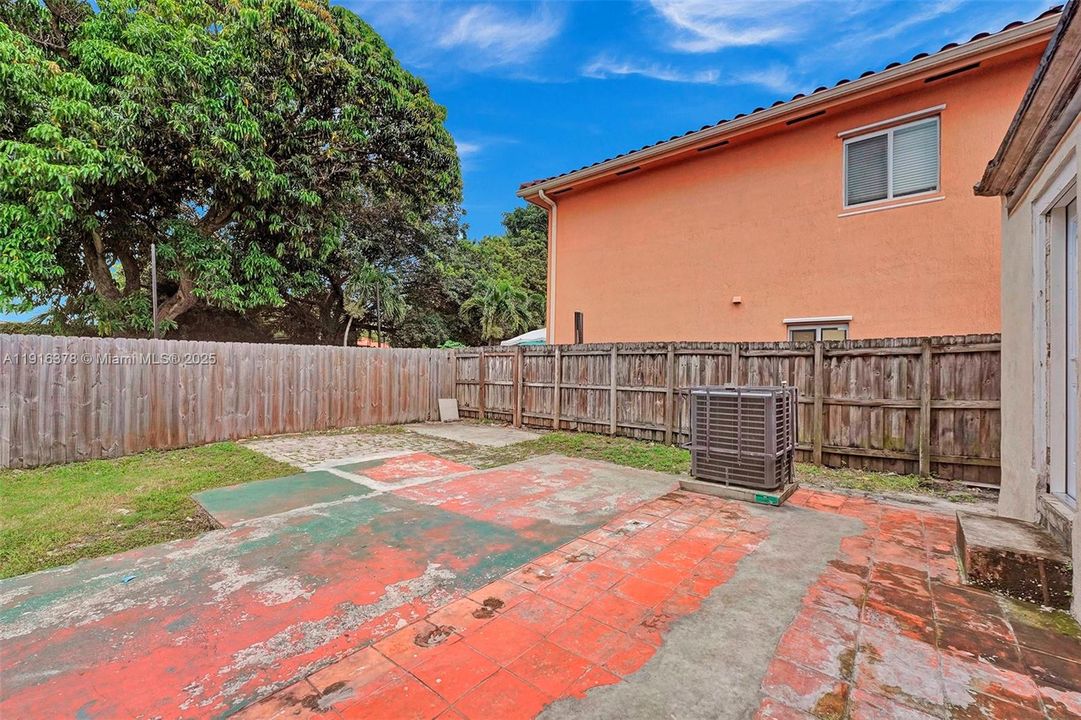 For Sale: $660,000 (3 beds, 2 baths, 1356 Square Feet)