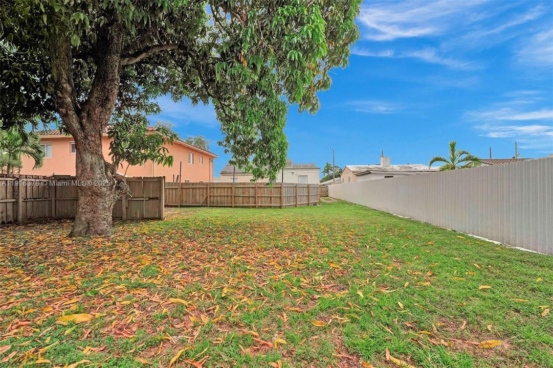 For Sale: $660,000 (3 beds, 2 baths, 1356 Square Feet)