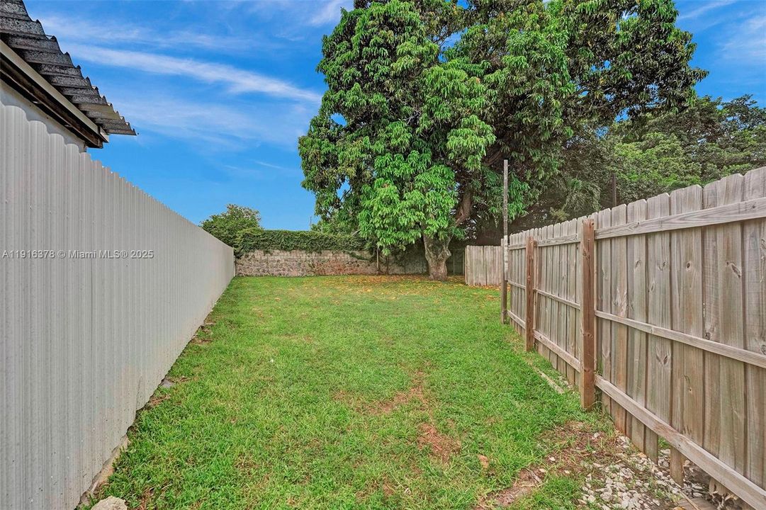 For Sale: $660,000 (3 beds, 2 baths, 1356 Square Feet)