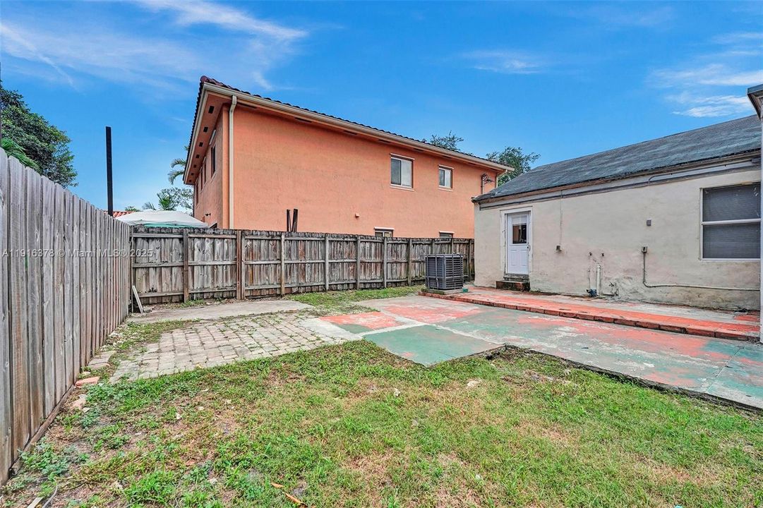 For Sale: $660,000 (3 beds, 2 baths, 1356 Square Feet)