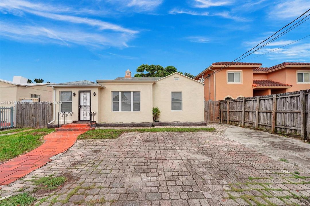 For Sale: $660,000 (3 beds, 2 baths, 1356 Square Feet)