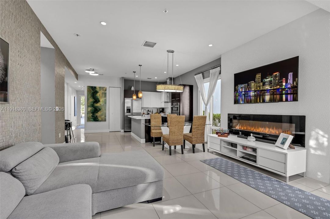 For Sale: $598,000 (3 beds, 2 baths, 1351 Square Feet)