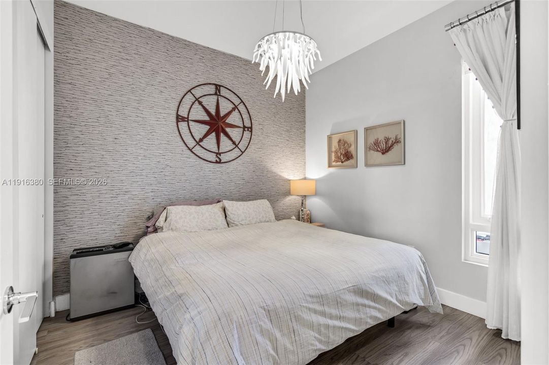 For Sale: $598,000 (3 beds, 2 baths, 1351 Square Feet)