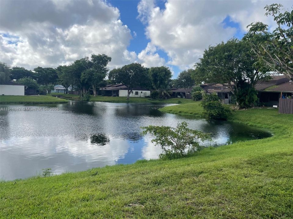 Active With Contract: $2,650 (3 beds, 2 baths, 1300 Square Feet)