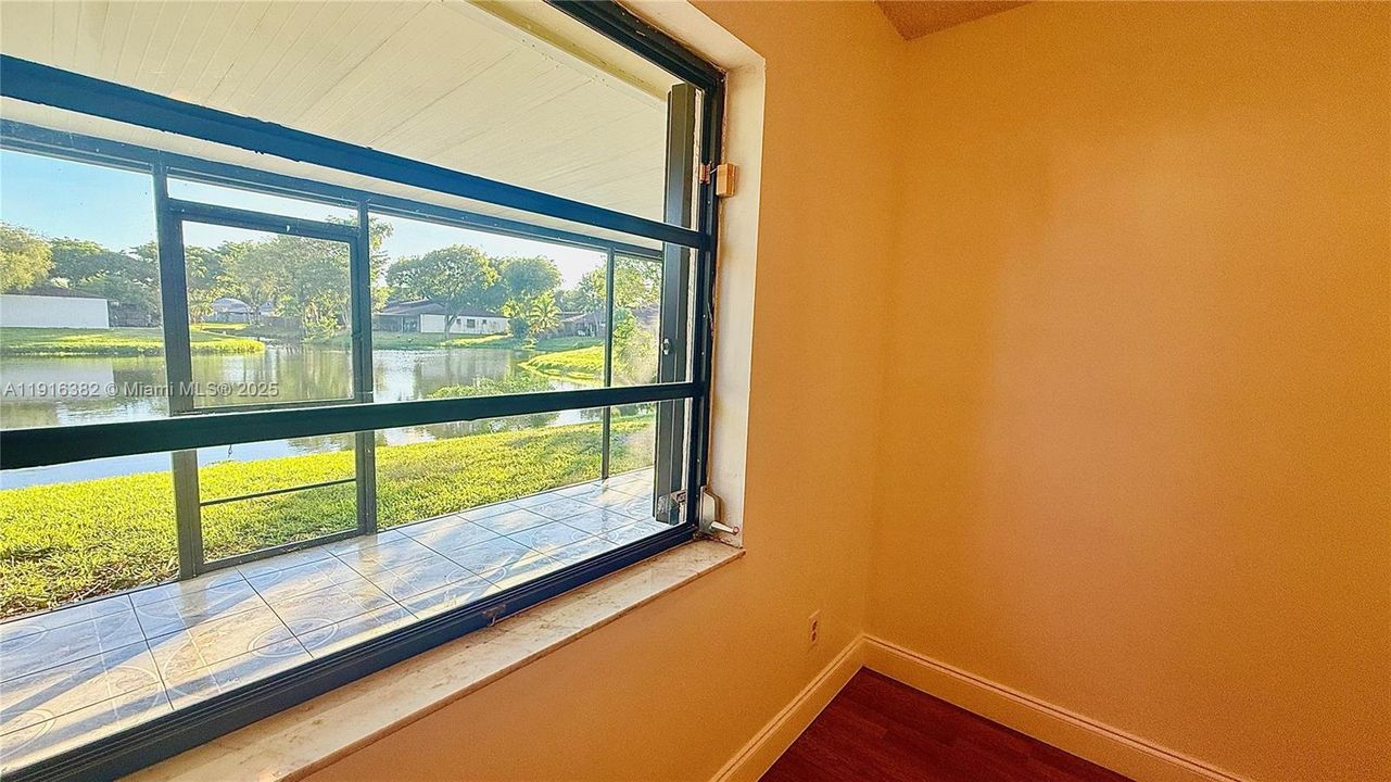 Active With Contract: $2,650 (3 beds, 2 baths, 1300 Square Feet)