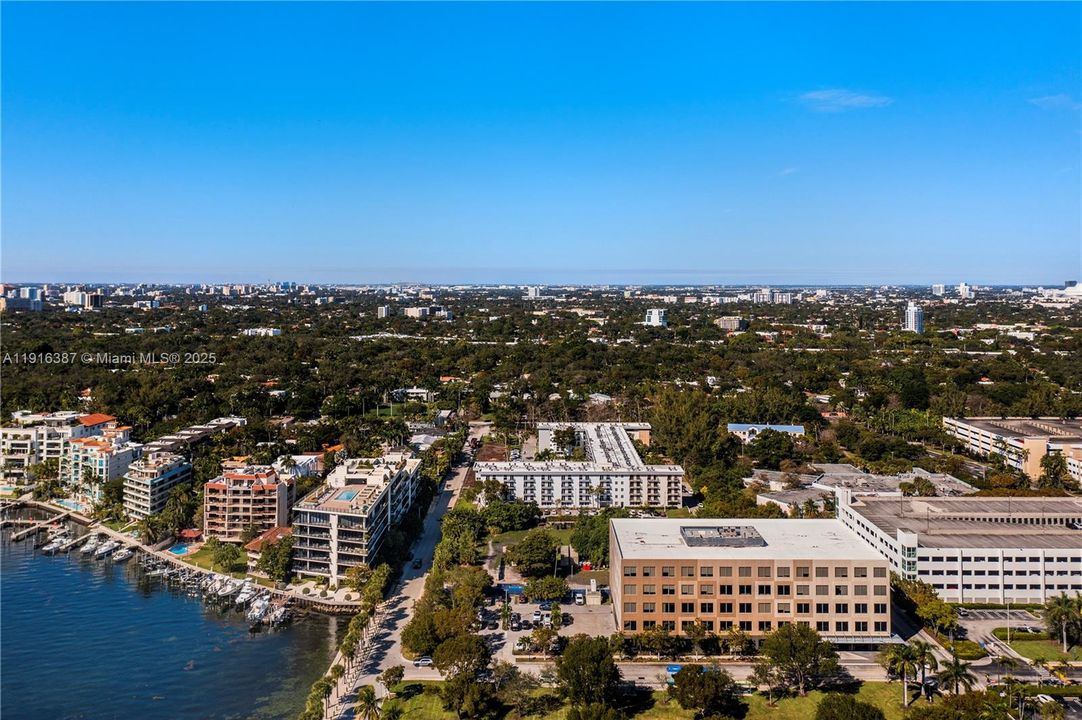 For Sale: $5,500,000 (5 beds, 5 baths, 4101 Square Feet)