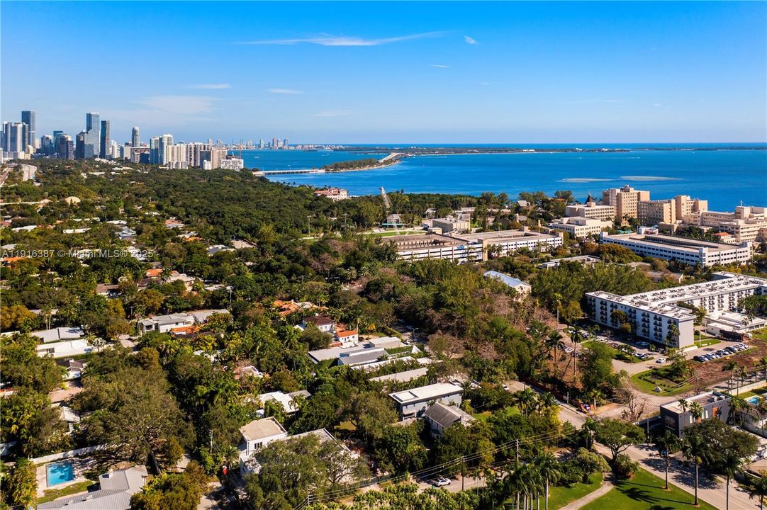 For Sale: $5,500,000 (5 beds, 5 baths, 4101 Square Feet)