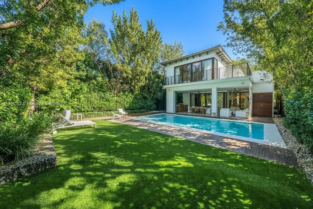 For Sale: $5,500,000 (5 beds, 5 baths, 4101 Square Feet)