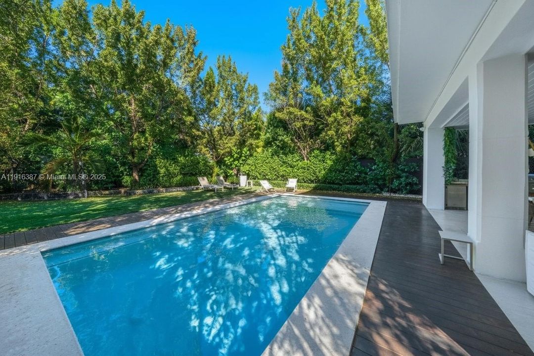 For Sale: $5,500,000 (5 beds, 5 baths, 4101 Square Feet)