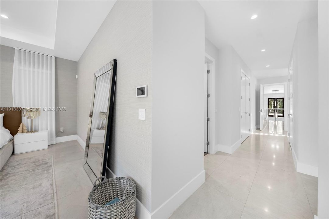 For Sale: $5,500,000 (5 beds, 5 baths, 4101 Square Feet)