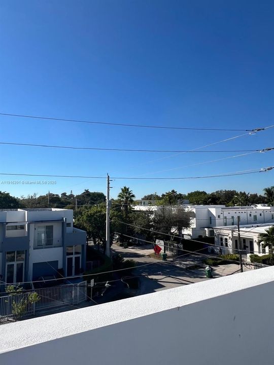 For Sale: $1,599,990 (4 beds, 3 baths, 2400 Square Feet)