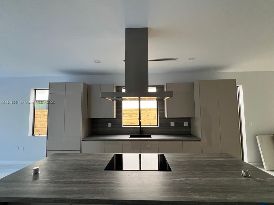 For Sale: $1,599,990 (4 beds, 3 baths, 2400 Square Feet)