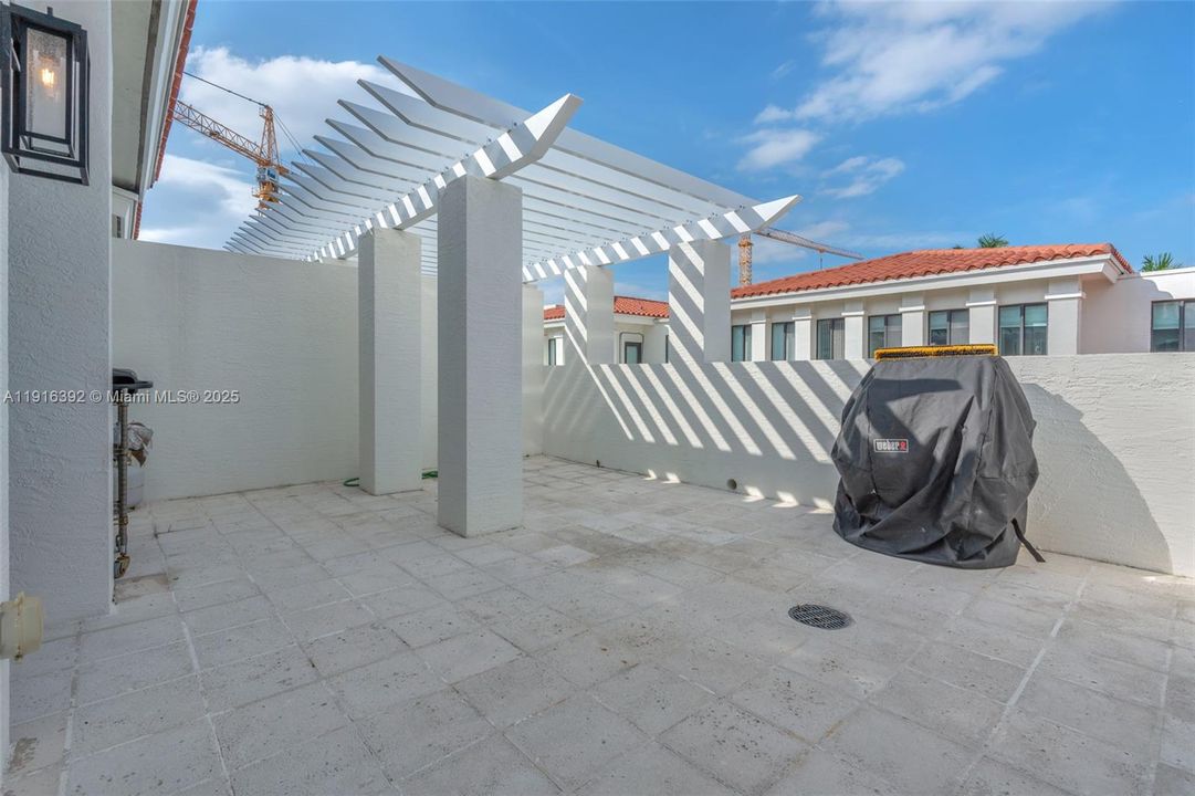 For Sale: $1,500,000 (5 beds, 3 baths, 2649 Square Feet)