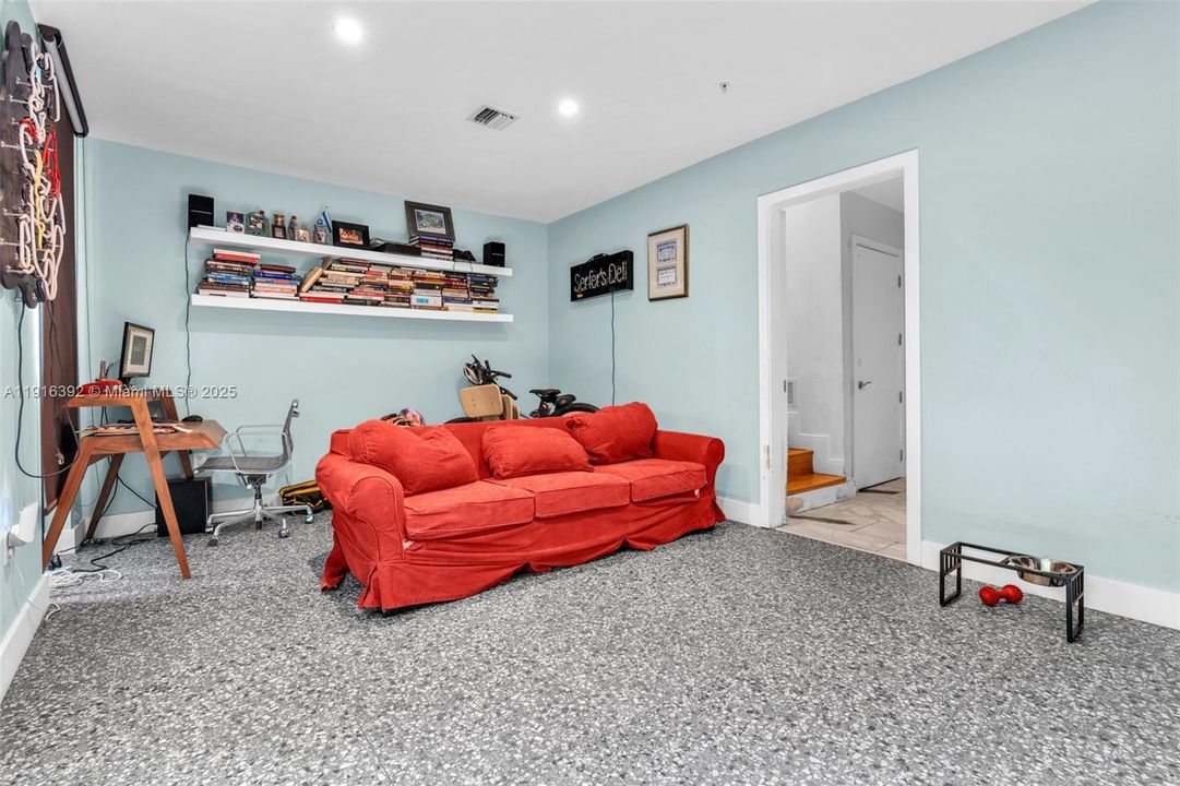 For Sale: $1,500,000 (5 beds, 3 baths, 2649 Square Feet)