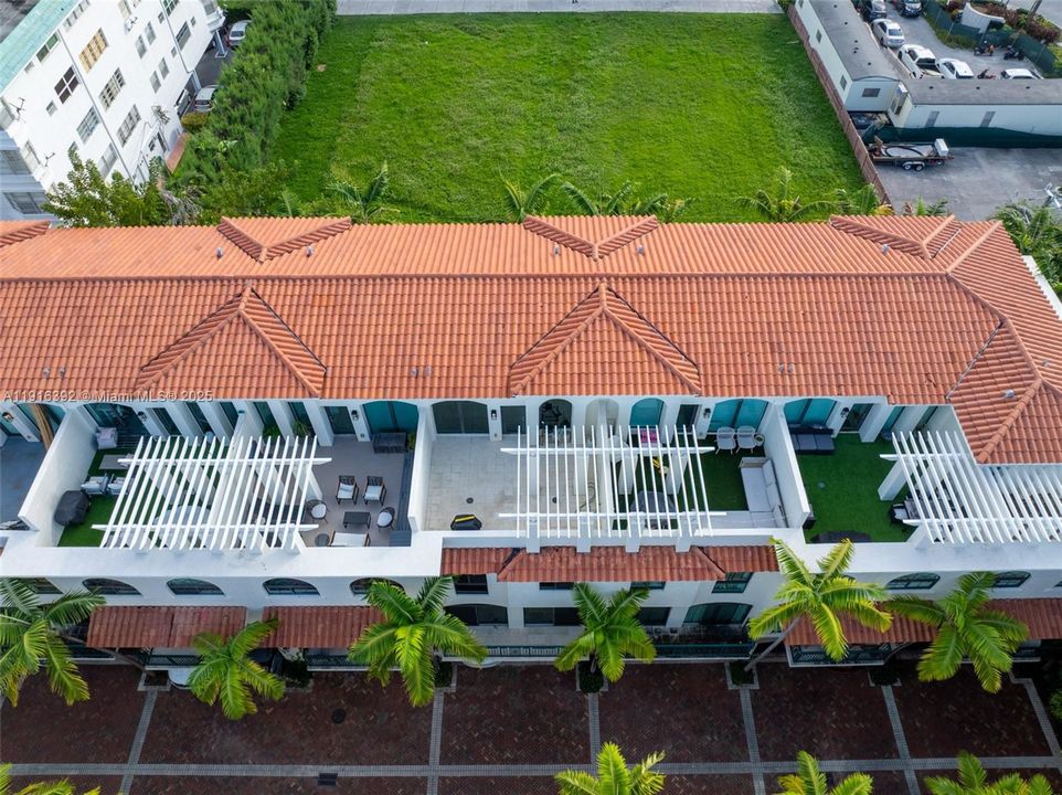 For Sale: $1,500,000 (5 beds, 3 baths, 2649 Square Feet)