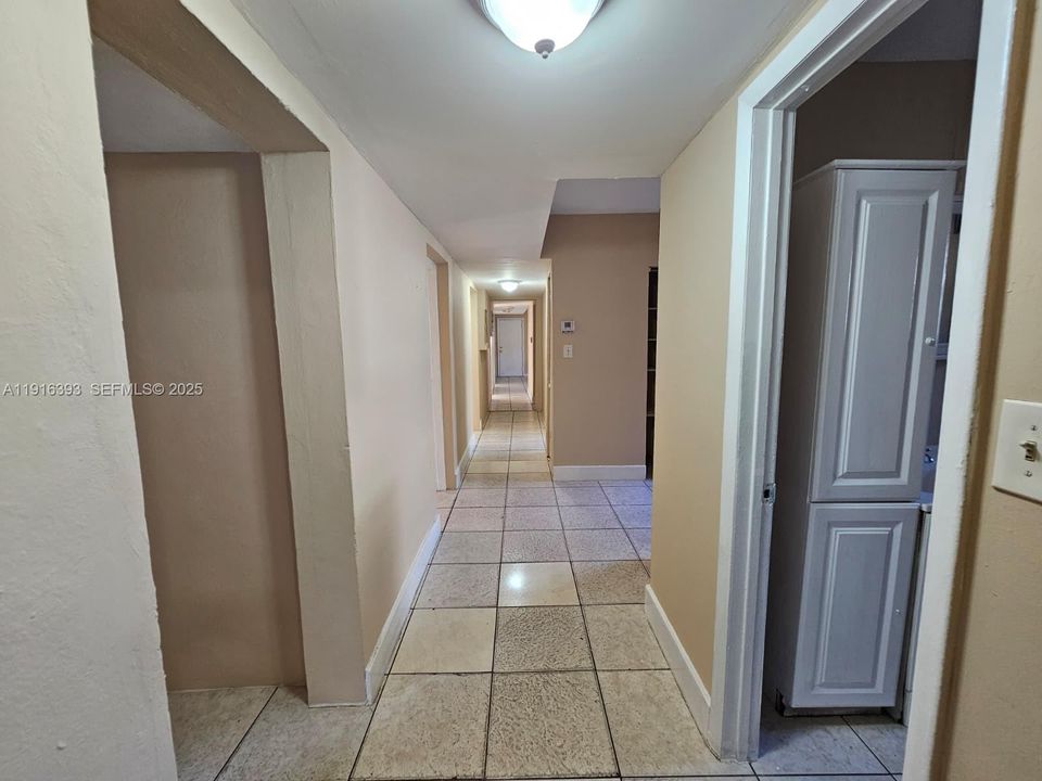 En Venta: $450,000 (6 camas, 2 baños, 1866 Pies cuadrados)