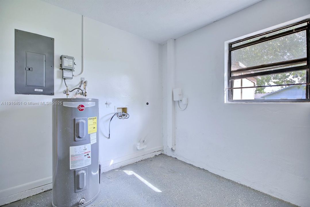 For Rent: $1,850 (3 beds, 2 baths, 1411 Square Feet)