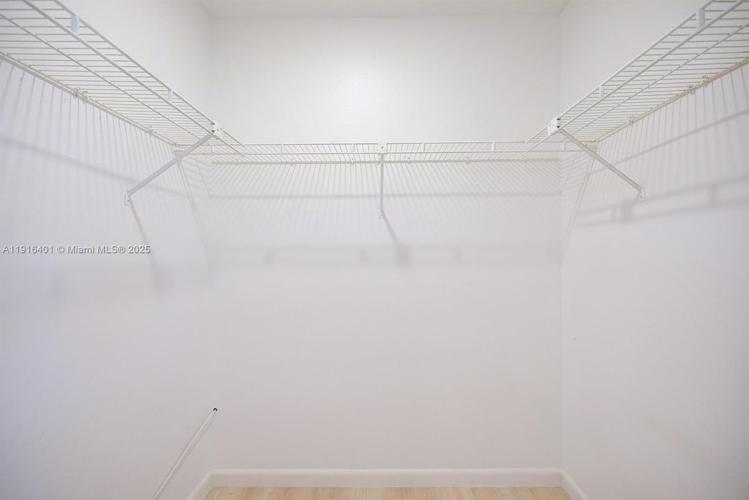 For Rent: $1,850 (3 beds, 2 baths, 1411 Square Feet)