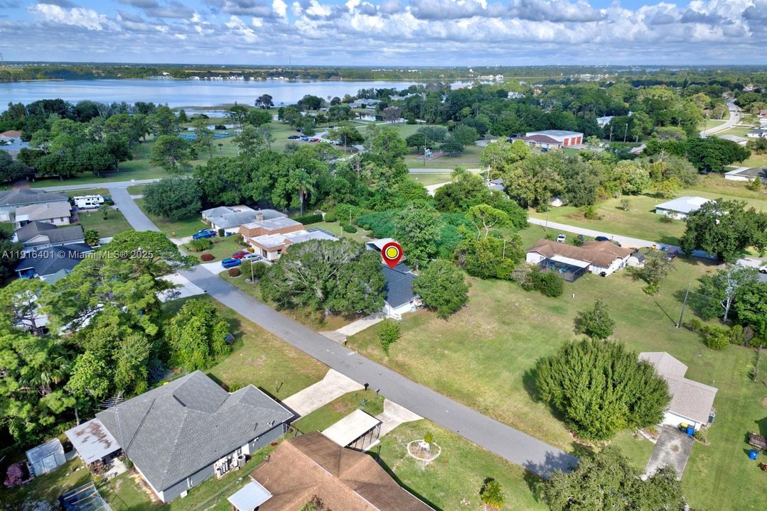 For Rent: $1,850 (3 beds, 2 baths, 1411 Square Feet)