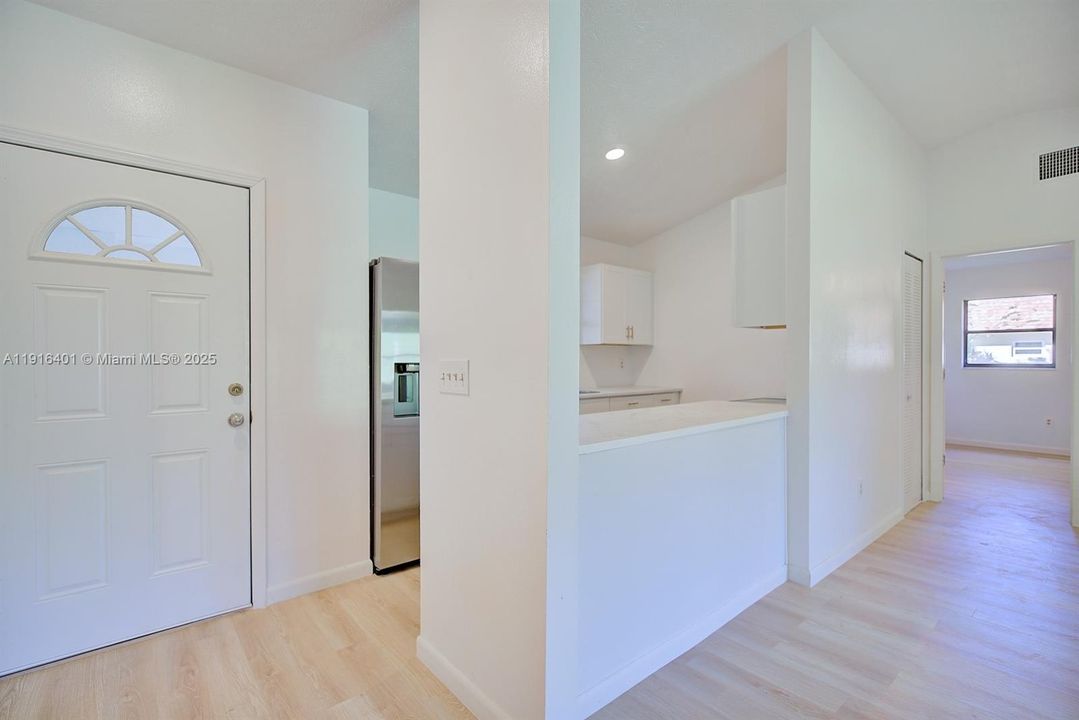 For Rent: $1,850 (3 beds, 2 baths, 1411 Square Feet)