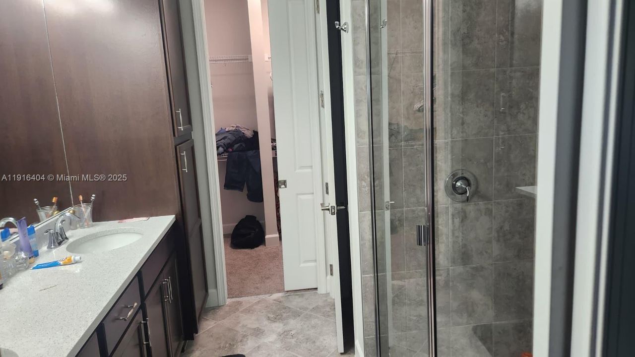 For Sale: $650,000 (3 beds, 2 baths, 1671 Square Feet)