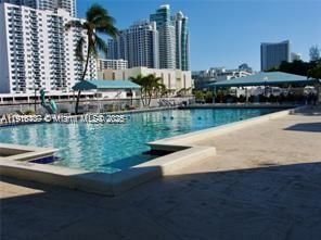 For Rent: $2,200 (1 beds, 1 baths, 1075 Square Feet)