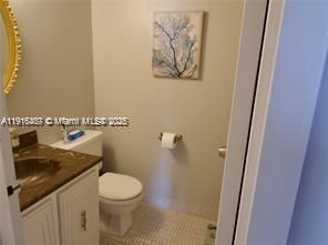 For Rent: $2,200 (1 beds, 1 baths, 1075 Square Feet)