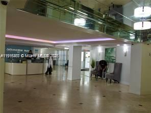 For Rent: $2,200 (1 beds, 1 baths, 1075 Square Feet)