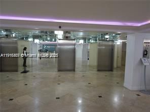 For Rent: $2,200 (1 beds, 1 baths, 1075 Square Feet)