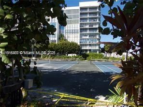 For Rent: $2,200 (1 beds, 1 baths, 1075 Square Feet)